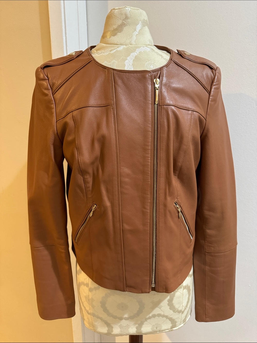 WHBM Leather Cognac Moto Goldtone Zippers Pockets Lined Cropped Jacket M